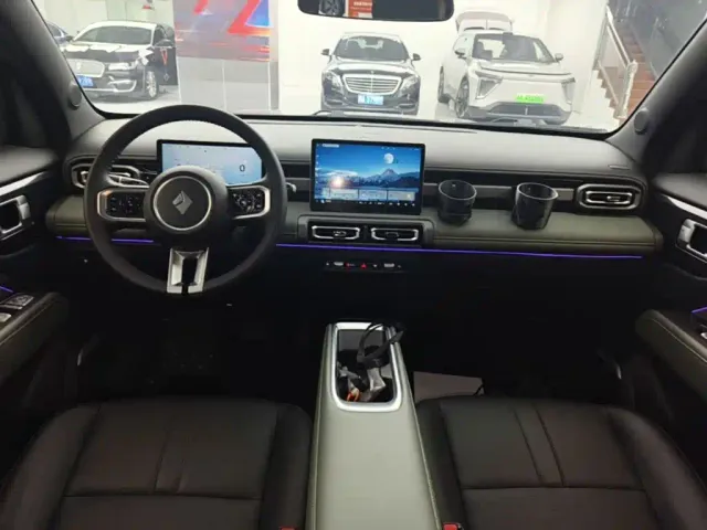 Baojun Yep Plus — Фото автомобиля 9