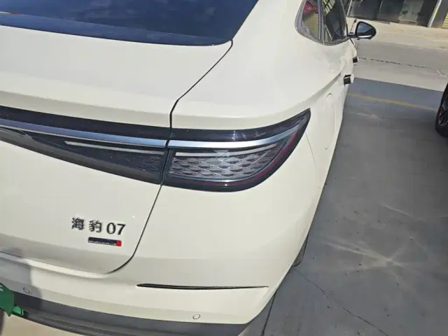 BYD Seal 07 DM-i — Фото автомобиля 7