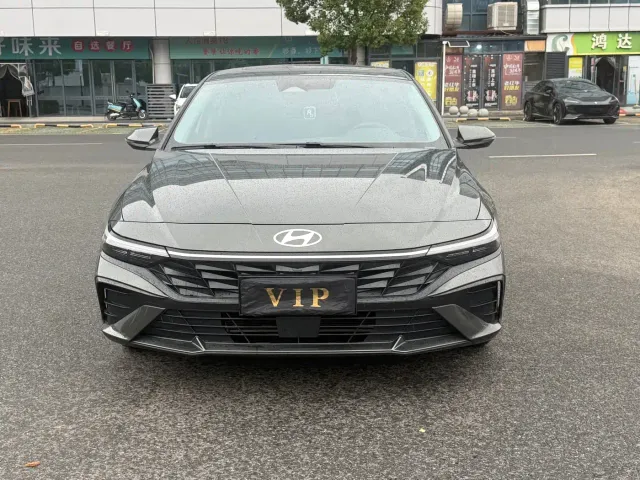 Hyundai Elantra — Фото автомобиля 2