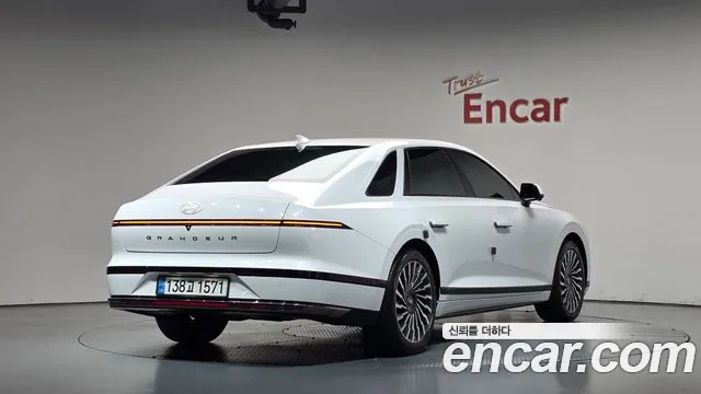 Hyundai Grandeur GN7 — Фото автомобиля 2