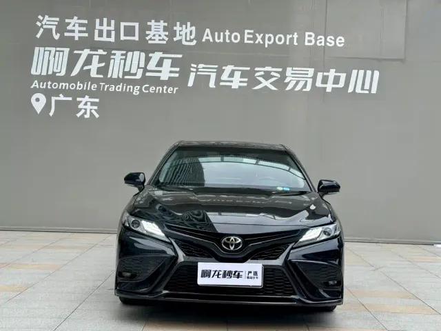 Toyota Camry — Фото автомобиля 2