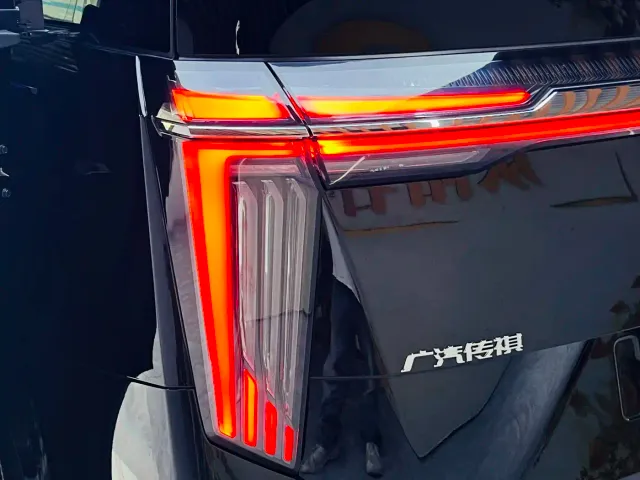 GAC Trumpchi M8 — Фото автомобиля 20
