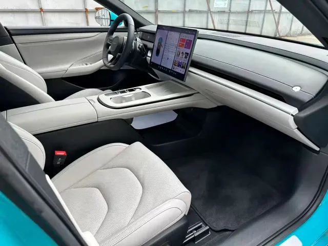 Xiaomi SU7 — Фото автомобиля 6