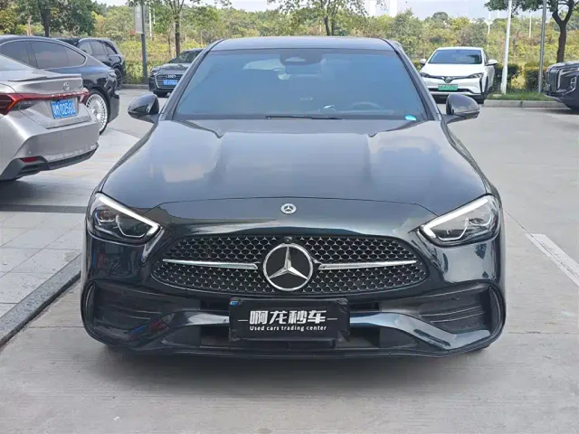 Mercedes-Benz C-Class — Фото автомобиля 2