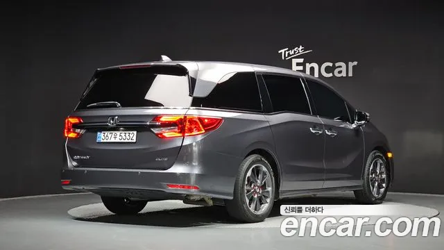 Honda Odyssey — Фото автомобиля 2