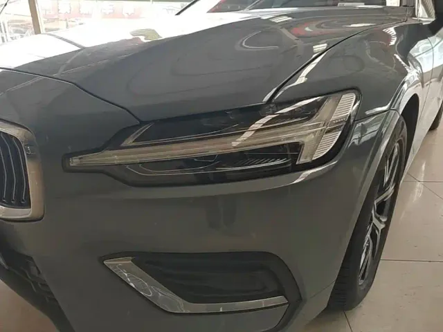 Volvo S60 — Фото автомобиля 17