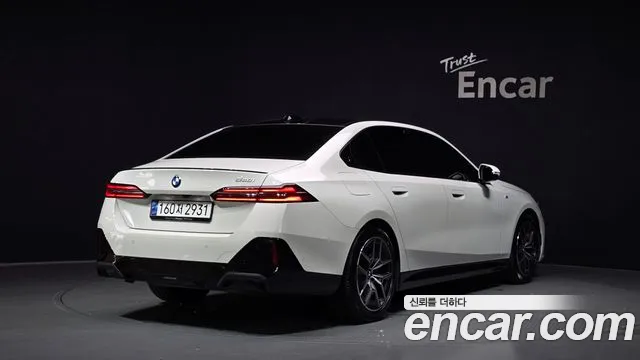 BMW 5-Series — Фото автомобиля 2