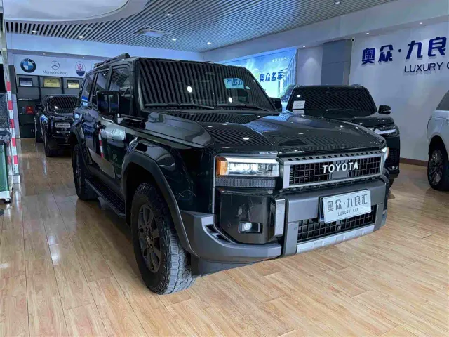 Фотография автомобиля — Toyota Prado