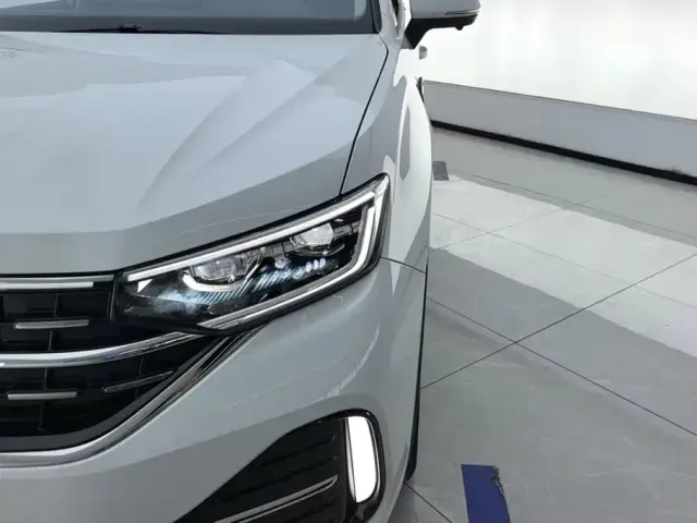 Volkswagen Tayron GTE Plug-in Hybrid — Фото автомобиля 5