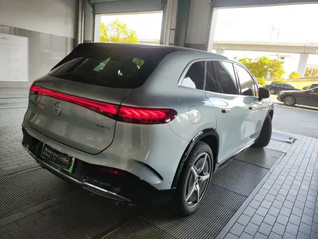 Mercedes-Benz EQS SUV — Фото автомобиля 7