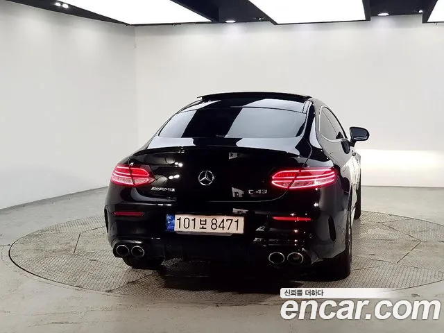 Mercedes-Benz C-Class — Фото автомобиля 4