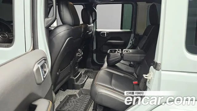 Jeep Wrangler JL — Фото автомобиля 11