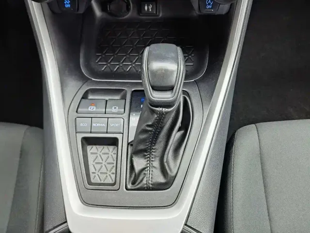 Toyota Wildlander — Фото автомобиля 13