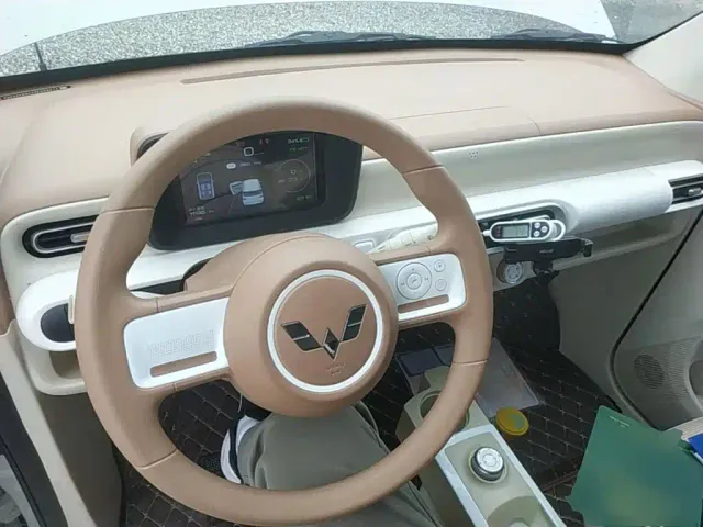 Wuling Hongguang Mini EV — Фото автомобиля 9