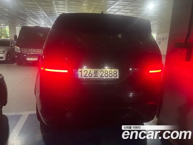 Land Rover Discovery — Фото автомобиля 2