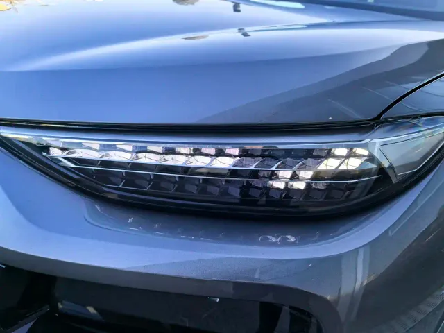 Audi Q6L e-tron — Фото автомобиля 18