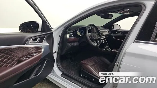 Genesis G70 — Фото автомобиля 10