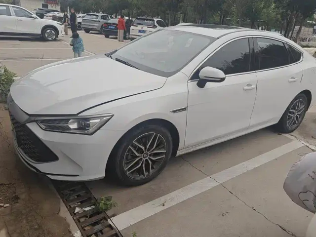 Фотография автомобиля — BYD Qin PLUS