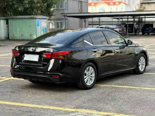 Nissan Teana — Фото автомобиля 7