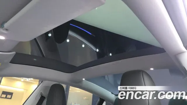 Tesla Model 3 — Фото автомобиля 17