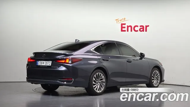 Lexus ES 7th Gen — Фото автомобиля 2