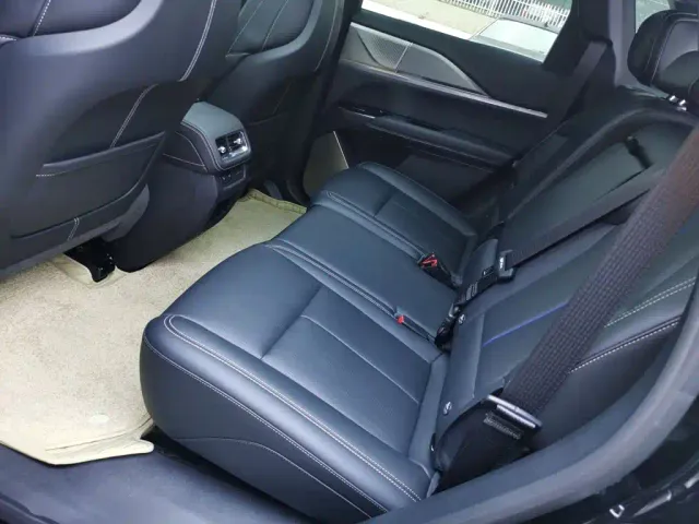 Cadillac XT5 — Фото автомобиля 16