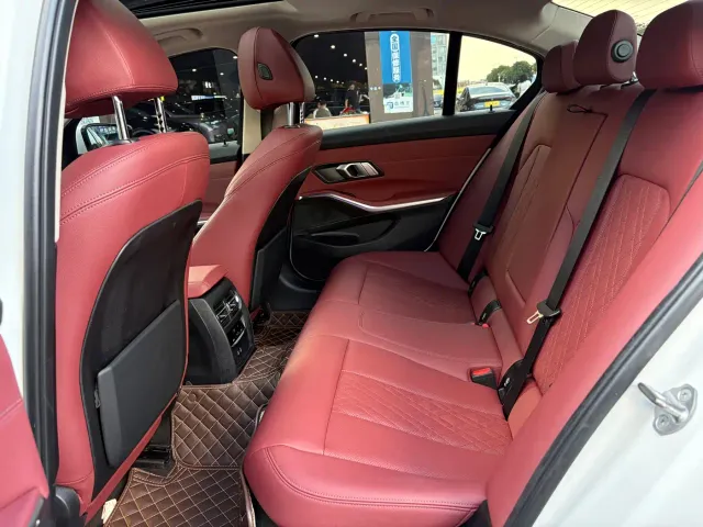 BMW 3 Series — Фото автомобиля 12