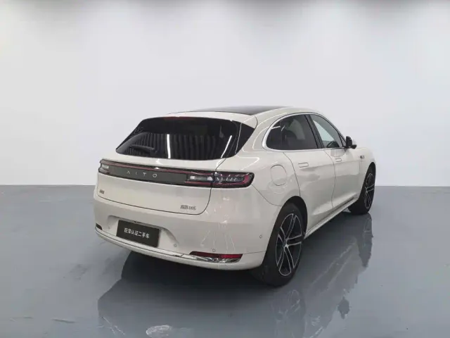 Aito M5 — Фото автомобиля 2