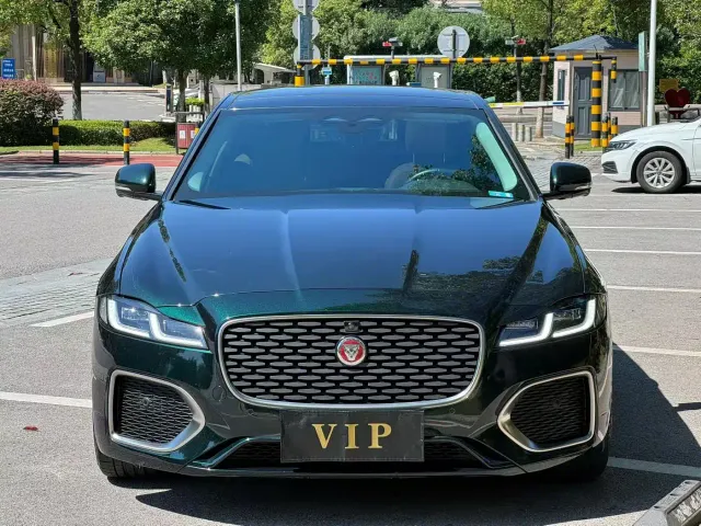 Jaguar XFL — Фото автомобиля 2