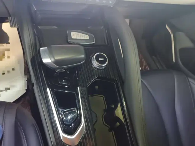 Geely Xingyue L 2023 2.0TD High-power Automatic 2WD Flagship — Фото автомобиля 13