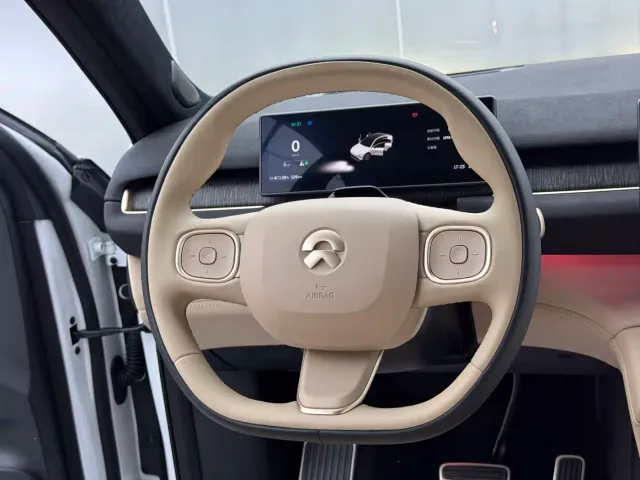 Nio EC7 — Фото автомобиля 12