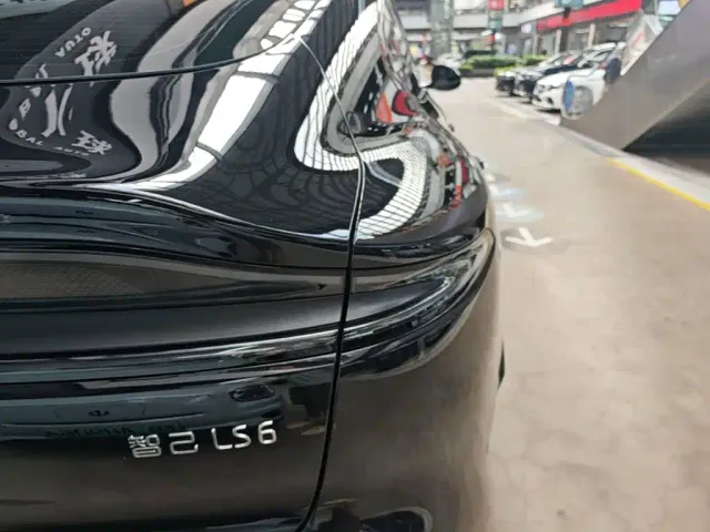 IM Motors LS6 — Фото автомобиля 7