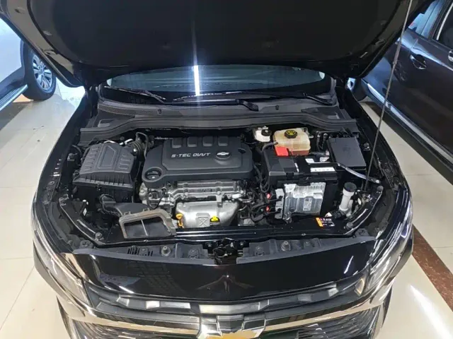 Chevrolet Monza — Фото автомобиля 19