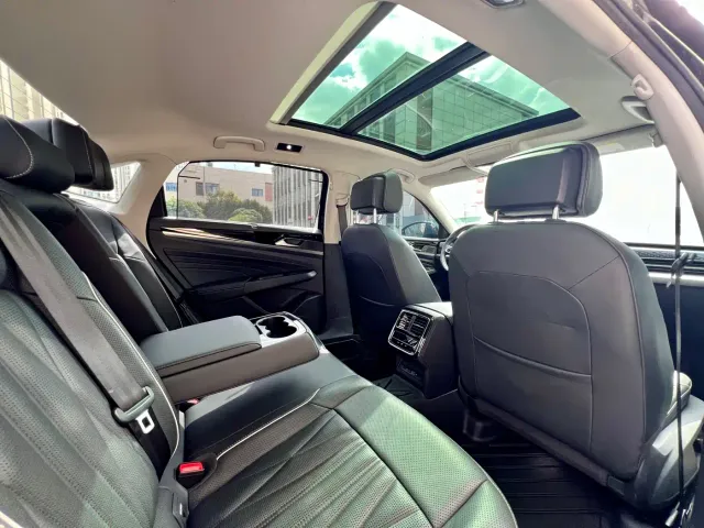 Volkswagen Passat — Фото автомобиля 27