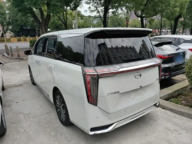 GAC Trumpchi M8 — Фото автомобиля 4