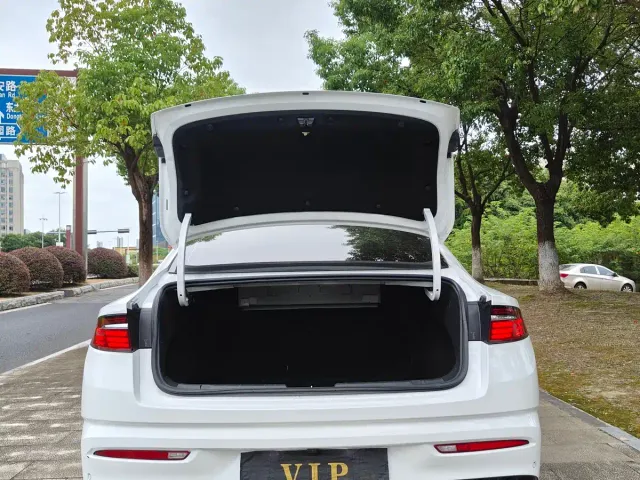 Geely Xingrui — Фото автомобиля 11