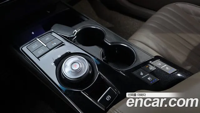 Kia K8 Hybrid — Фото автомобиля 12