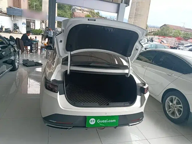 Changan Eado — Фото автомобиля 18