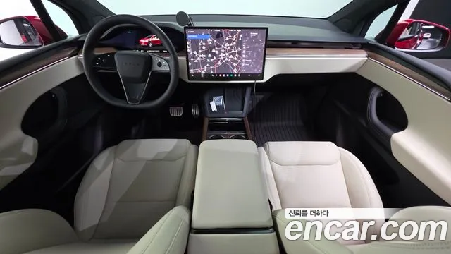 Tesla Model X — Фото автомобиля 6