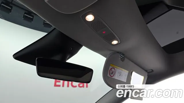 Tesla Model Y — Фото автомобиля 24