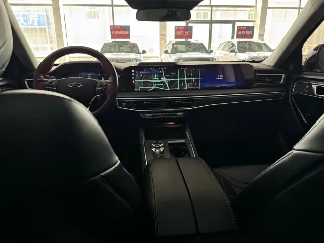 Ford Explorer — Фото автомобиля 17