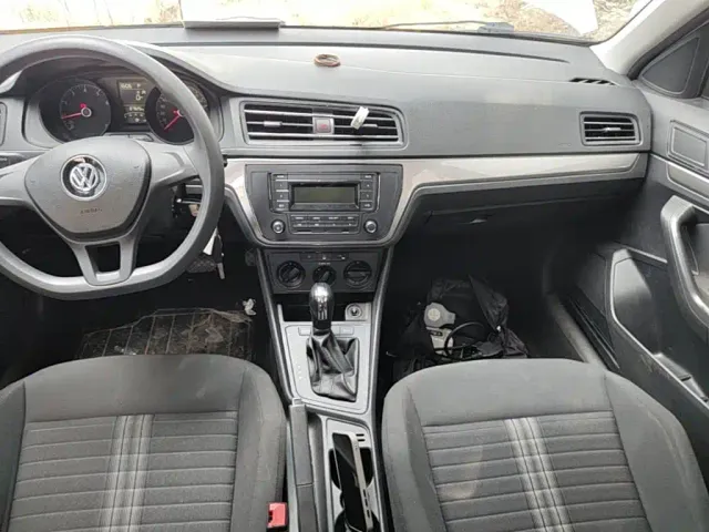 Volkswagen Lavida — Фото автомобиля 12