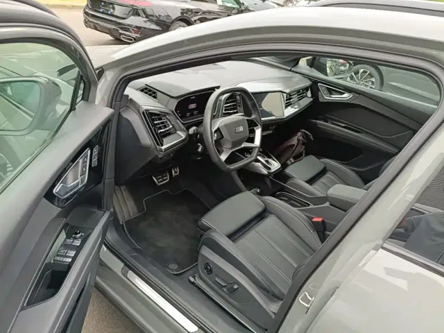 Audi Q4 e-tron — Фото автомобиля 15