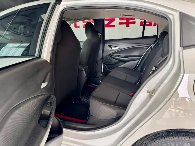 Chevrolet Cavalier — Фото автомобиля 5