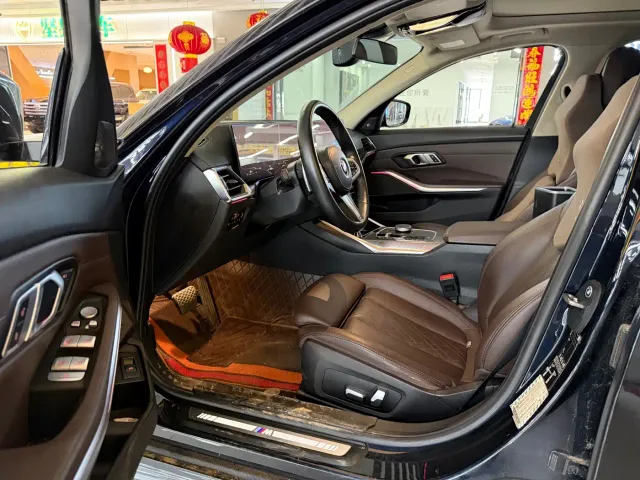 BMW 3 Series — Фото автомобиля 4