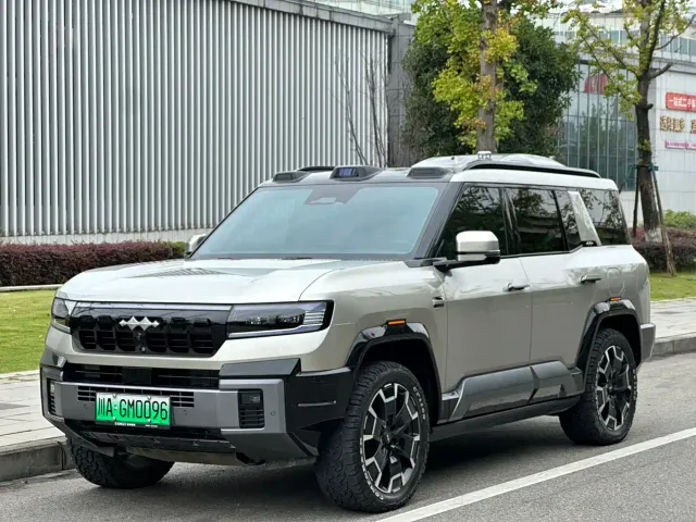 Фотография автомобиля — BYD FangChengBao Leopard 8
