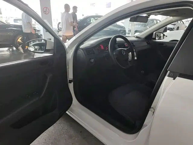 Volkswagen Santana 2021 1.5L Manual Trend Edition — Фото автомобиля 11
