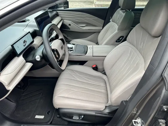 Geely Galaxy Xingyao 8 — Фото автомобиля 19