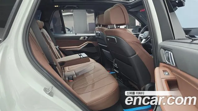 BMW X5 xDrive 40i M Sport — Фото автомобиля 10