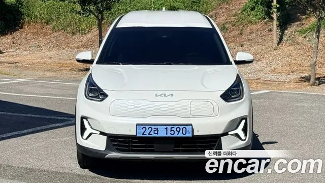 Kia Niro — Фото автомобиля 3